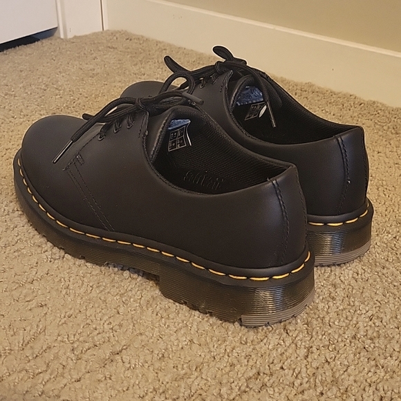 Dr. Martens Slip resistant Oxford Shoes - Picture 3 of 7
